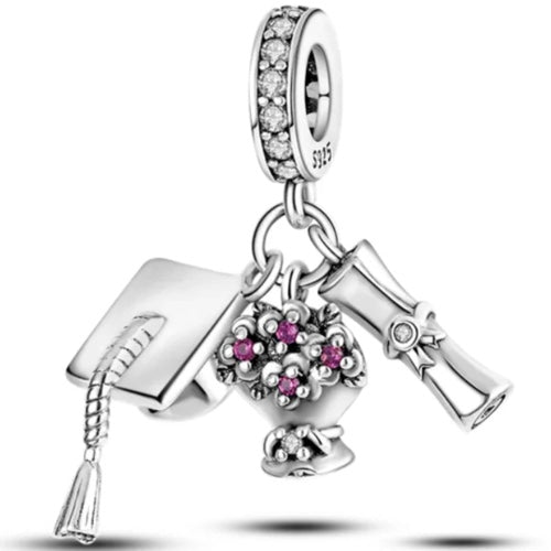 Charm Graduación, Flores y Diploma